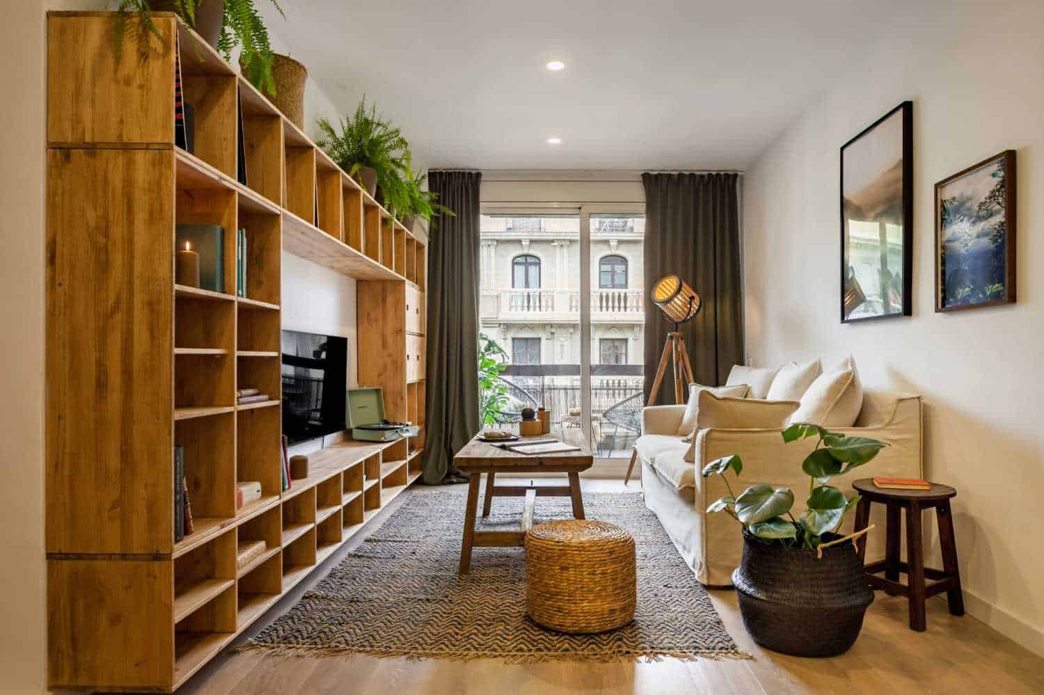 Common Area?w=400&h=260&fit=crop&q=40&auto=format&trim=auto