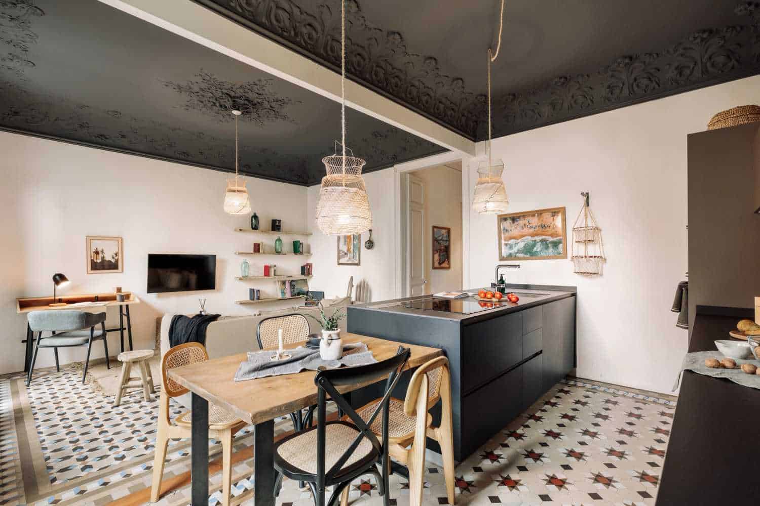 Exterior?w=400&h=260&fit=crop&q=40&auto=format&trim=auto