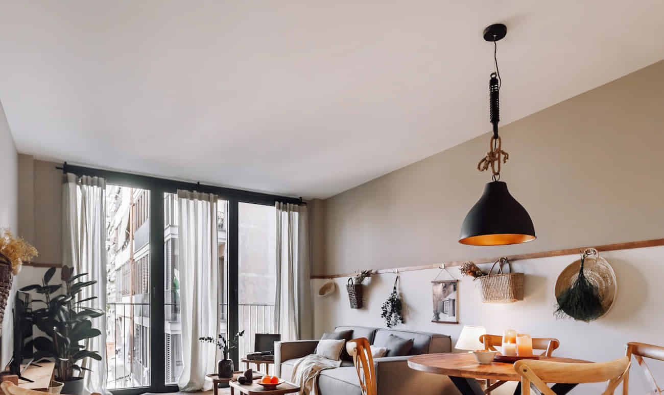 Bedroom?w=400&h=260&fit=crop&q=40&auto=format&trim=auto