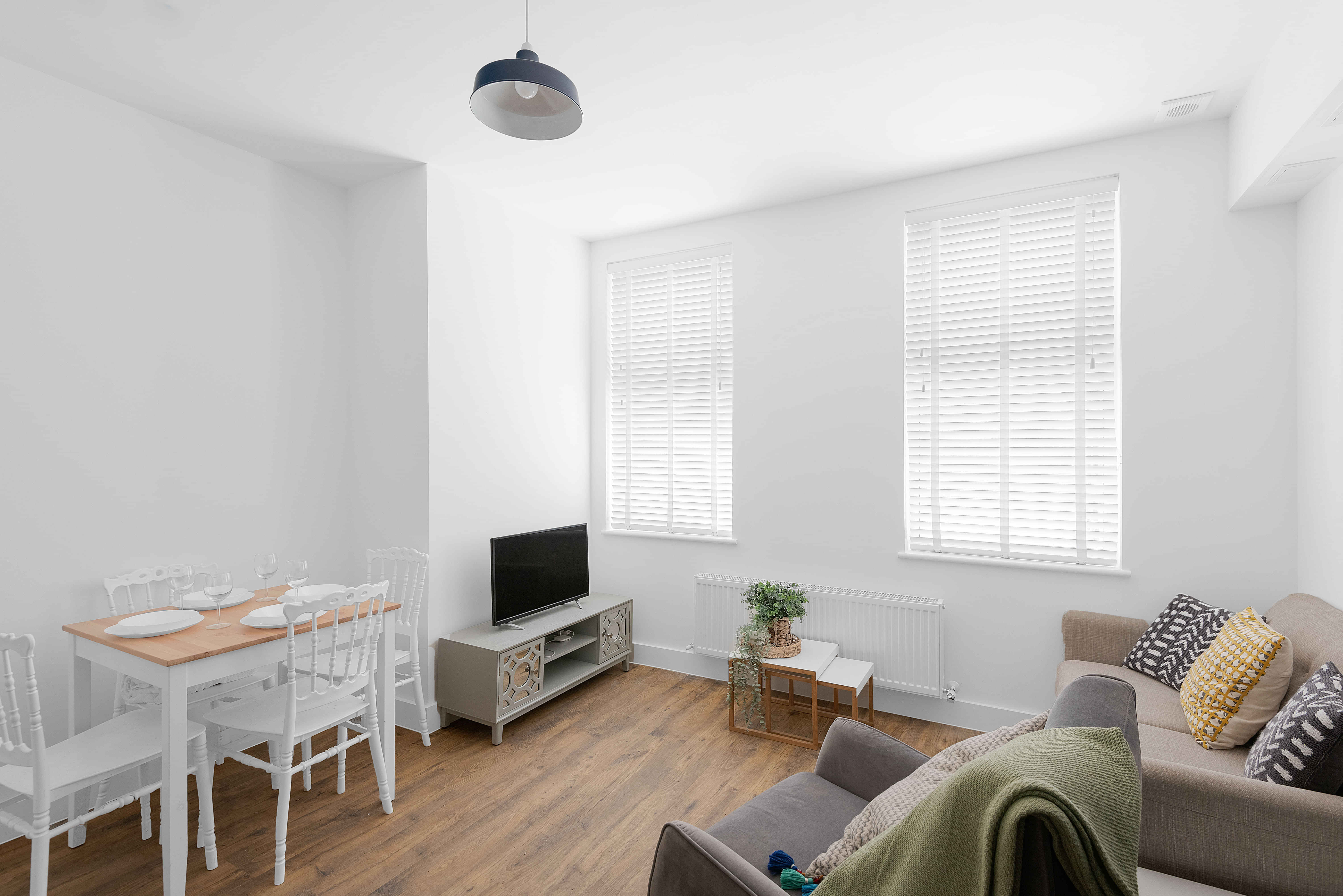 Bath Road BS4, Bristol - Bristol, England, United Kingdom - 4 Large Double Bedrooms - Amenities