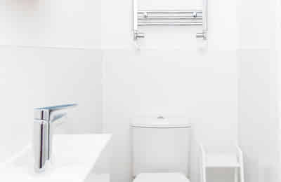 8 Bedroom 3 Bathroom Apartment - Kitchen?w=400&h=260&fit=crop&q=40&auto=format&trim=auto