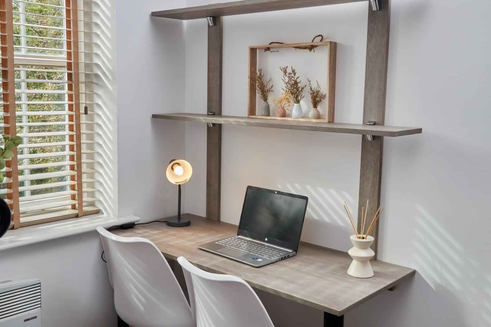 Common Area?w=400&h=260&fit=crop&q=40&auto=format&trim=auto