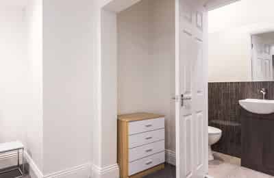 F10 16 Blenheim Terrace, Leeds - Leeds, England, United Kingdom - 1 Bedroom 1 Bathroom Apartment - Bathroom