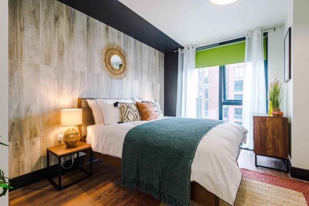 Amenities?w=400&h=260&fit=crop&q=40&auto=format&trim=auto