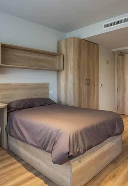 Common Area?w=400&h=260&fit=crop&q=40&auto=format&trim=auto