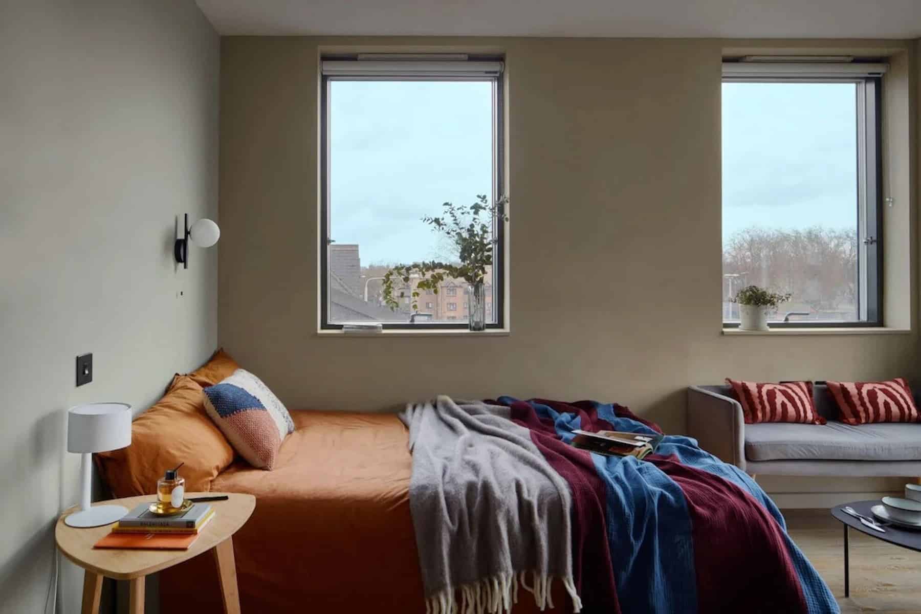 Kitchen?w=400&h=260&fit=crop&q=40&auto=format&trim=auto