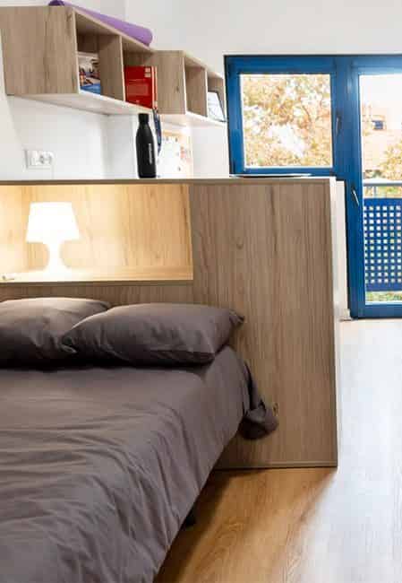 Amenities?w=400&h=260&fit=crop&q=40&auto=format&trim=auto