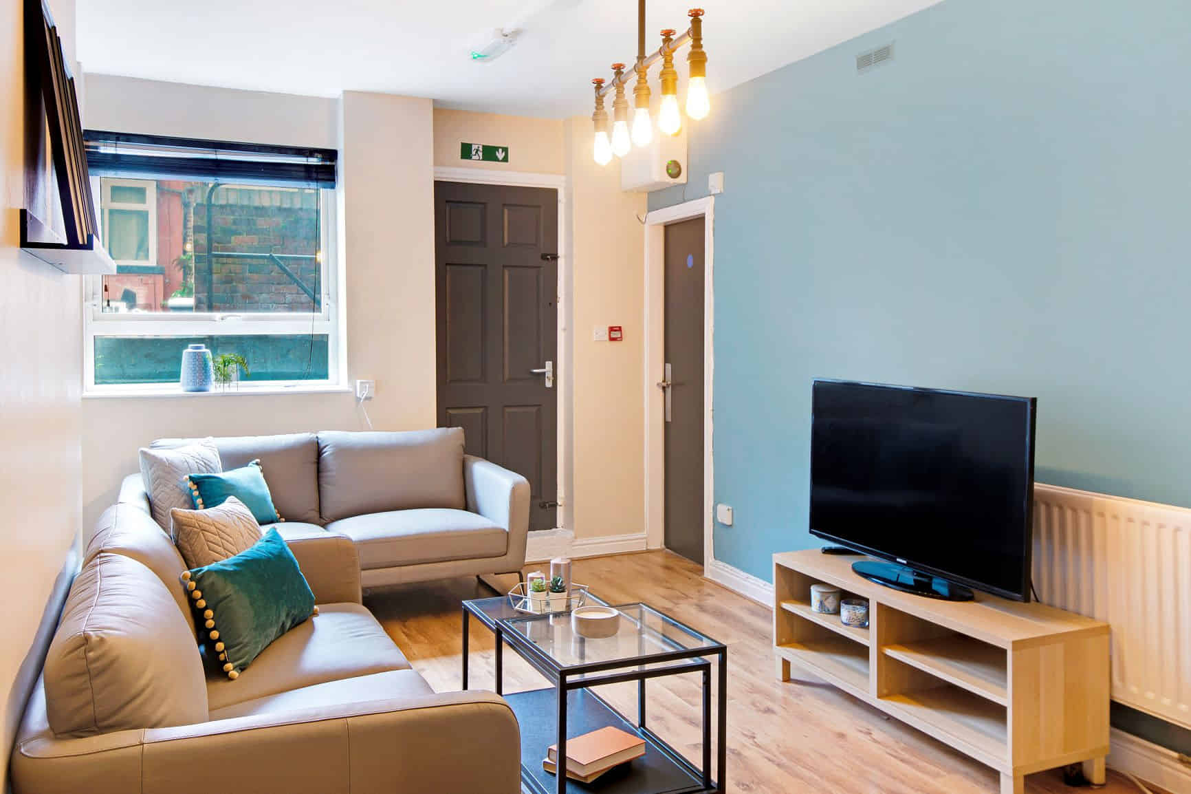 7 Bedroom 2 Bathroom - Kitchen?w=400&h=260&fit=crop&q=40&auto=format&trim=auto