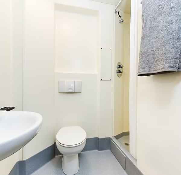 Common Area?w=400&h=260&fit=crop&q=40&auto=format&trim=auto