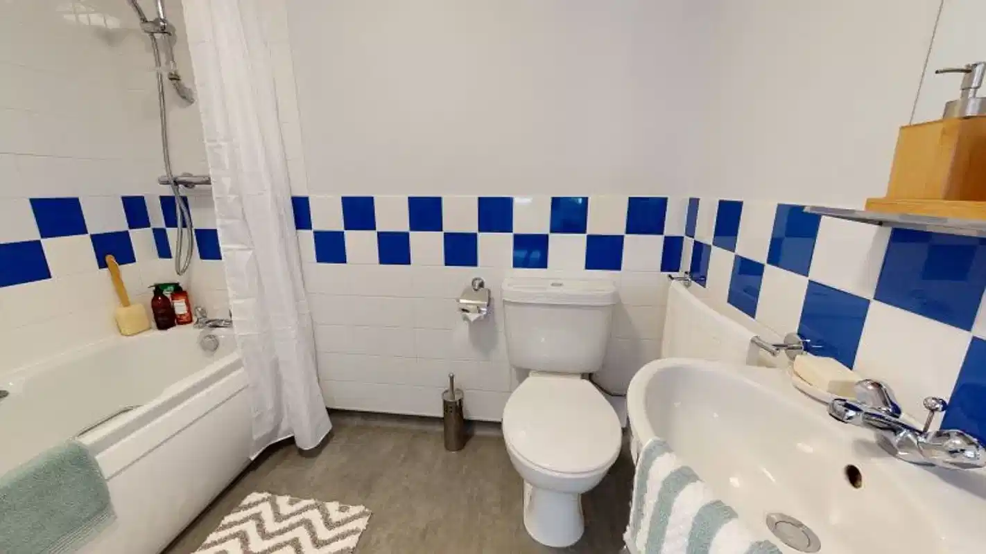 Amenities?w=400&h=260&fit=crop&q=40&auto=format&trim=auto