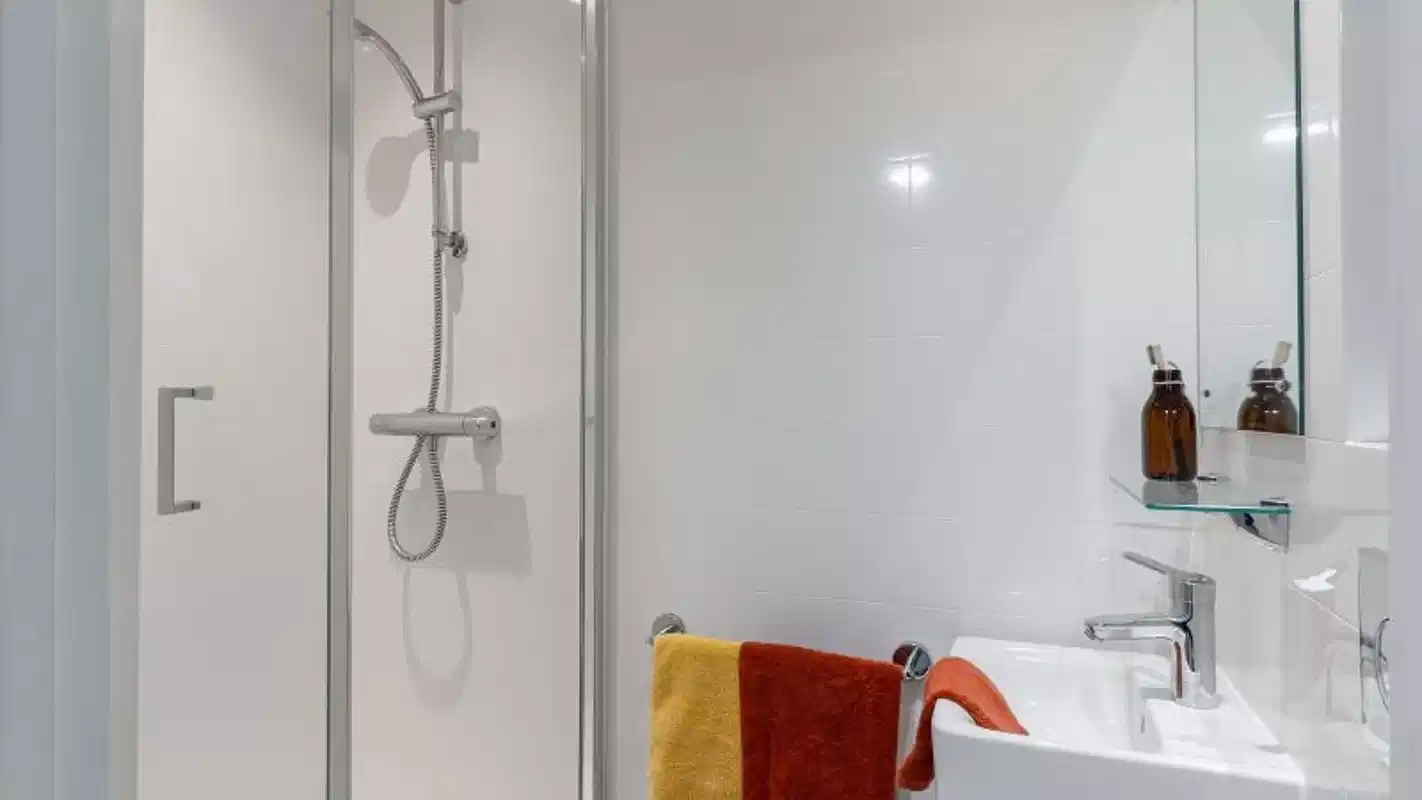 Amenities?w=400&h=260&fit=crop&q=40&auto=format&trim=auto