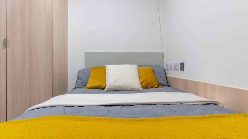 Common Area?w=400&h=260&fit=crop&q=40&auto=format&trim=auto