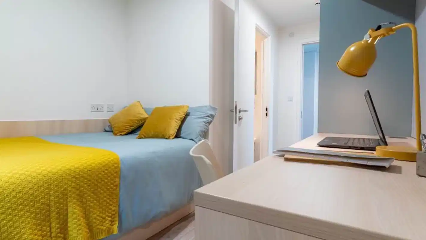 Silver En Suite