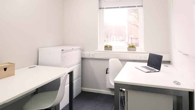 Amenities?w=400&h=260&fit=crop&q=40&auto=format&trim=auto