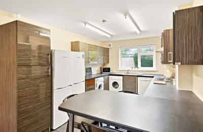 2 Stanmore Crescent LS4 2RY, Leeds - Leeds, England, United Kingdom - 8 Bedroom 2 Bathroom Apartment - Kitchen