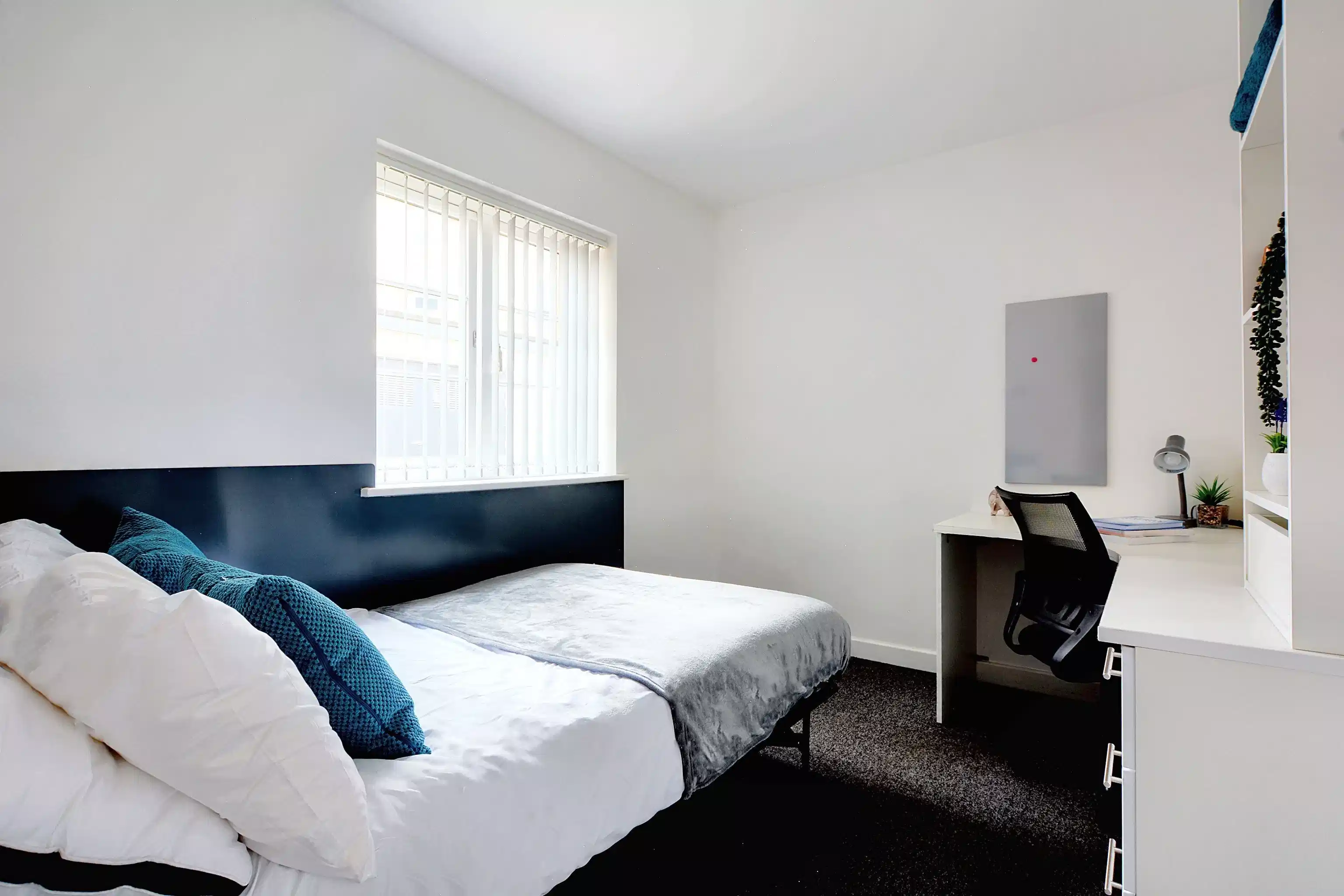 Kitchen?w=400&h=260&fit=crop&q=40&auto=format&trim=auto