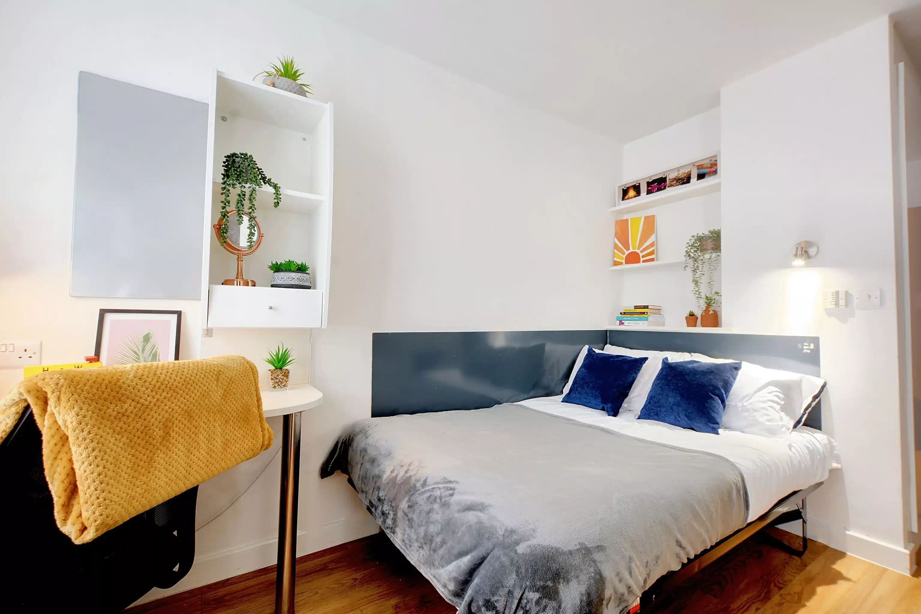 Kitchen?w=400&h=260&fit=crop&q=40&auto=format&trim=auto