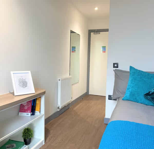 Ensuite Bronze - Top Floor