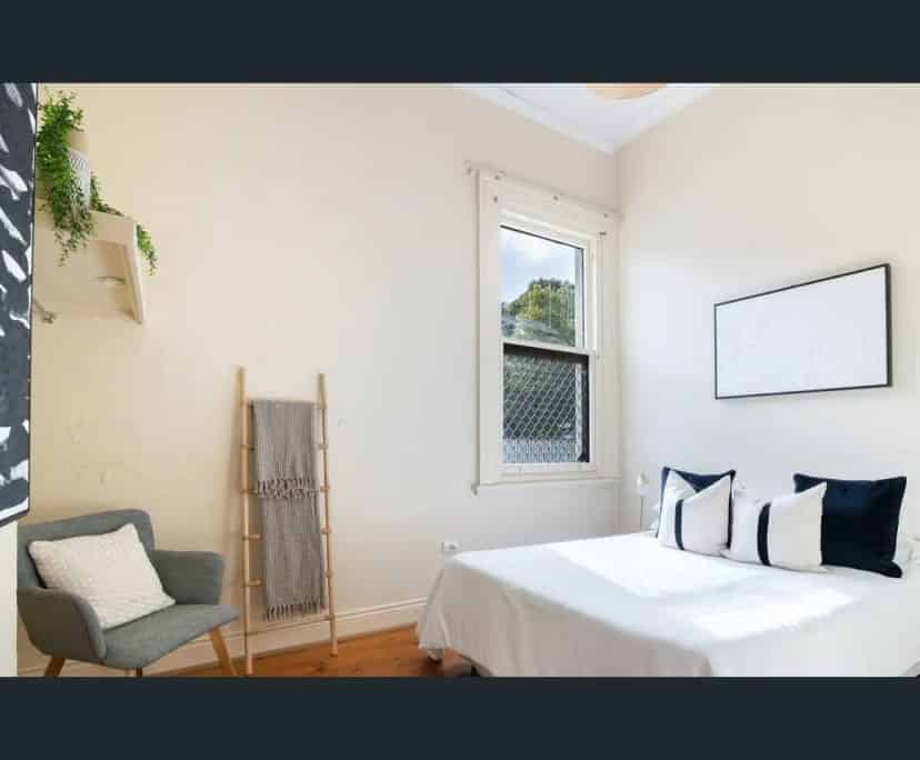 Common Area?w=400&h=260&fit=crop&q=40&auto=format&trim=auto