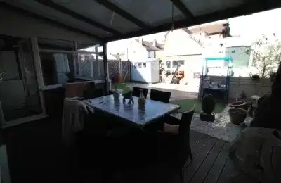 Queens Road Beeston NG9 2DB, Nottingham - Nottingham, England, United Kingdom - Amenities