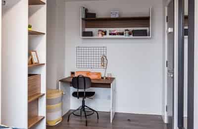Common Area?w=400&h=260&fit=crop&q=40&auto=format&trim=auto