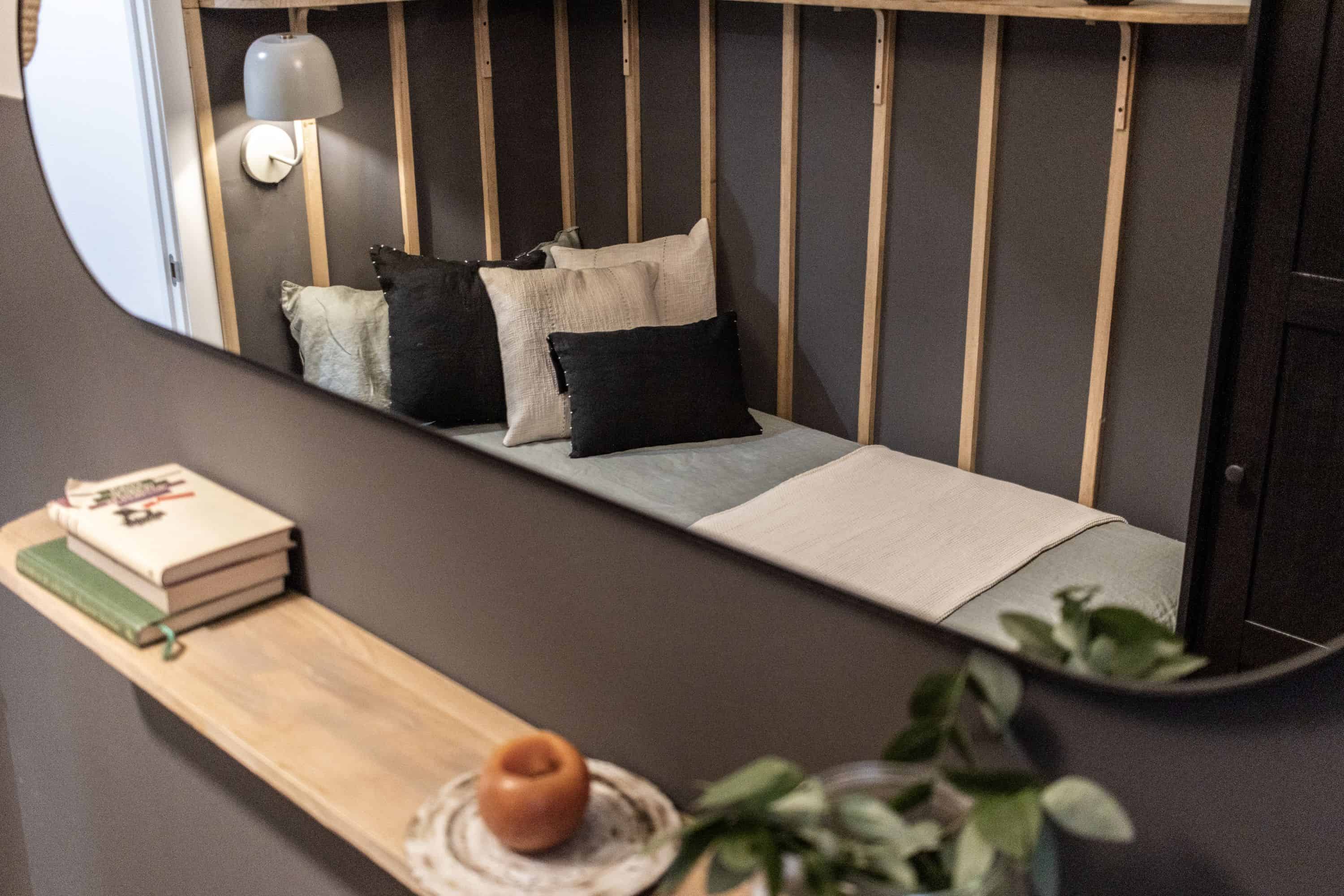 Exterior?w=400&h=260&fit=crop&q=40&auto=format&trim=auto