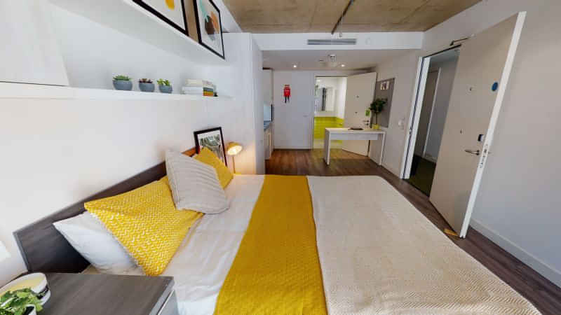 Amenities?w=400&h=260&fit=crop&q=40&auto=format&trim=auto