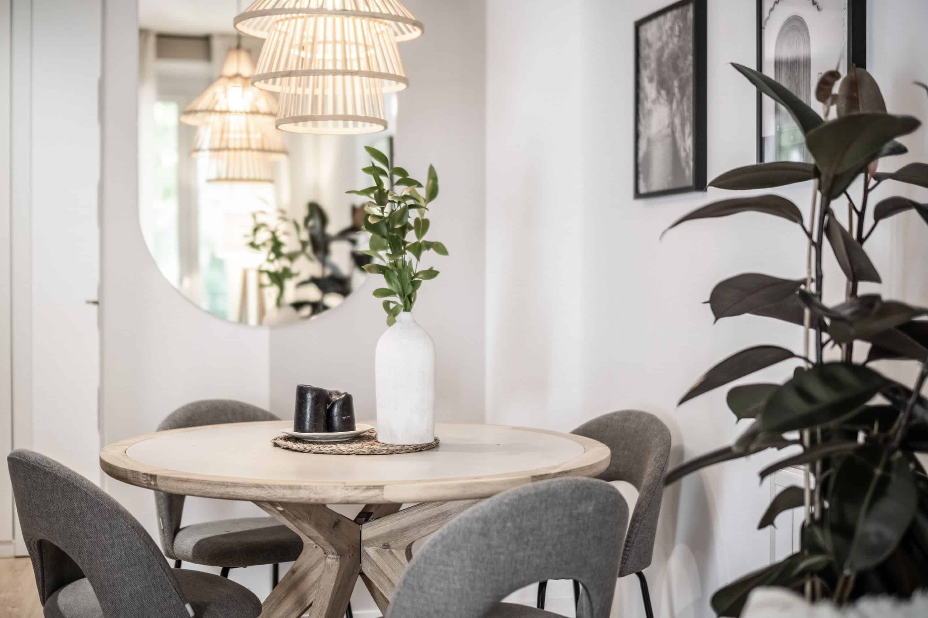 Common Area?w=400&h=260&fit=crop&q=40&auto=format&trim=auto