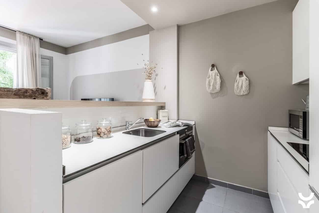 Common Area?w=400&h=260&fit=crop&q=40&auto=format&trim=auto