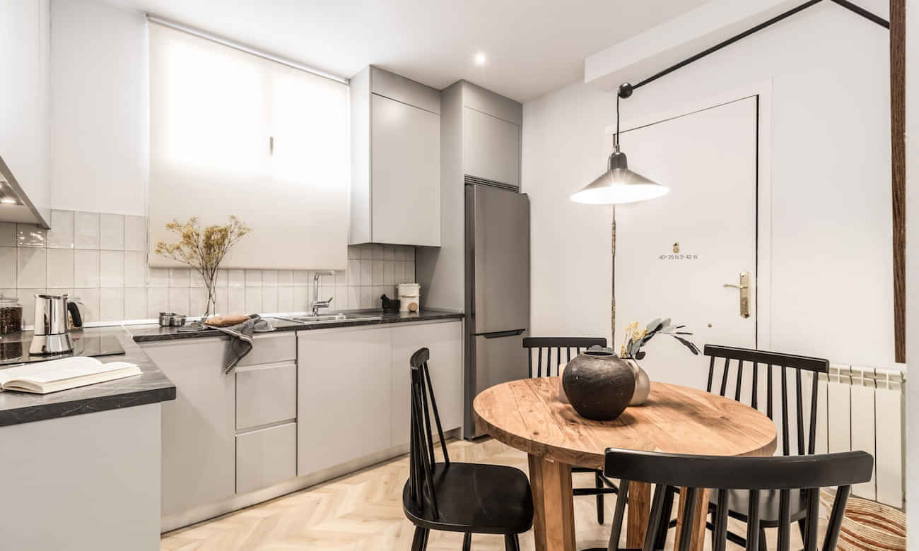 Common Area?w=400&h=260&fit=crop&q=40&auto=format&trim=auto