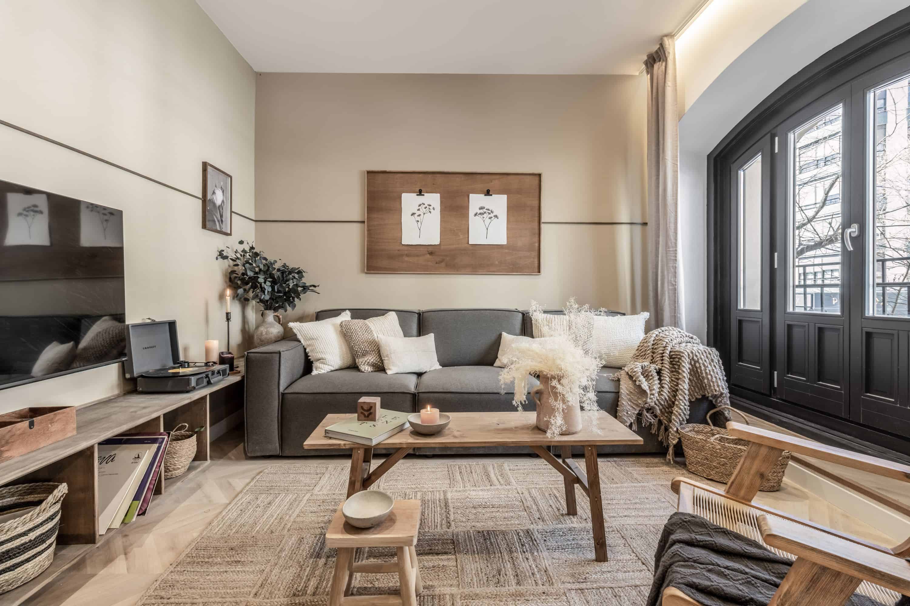 Common Area?w=400&h=260&fit=crop&q=40&auto=format&trim=auto