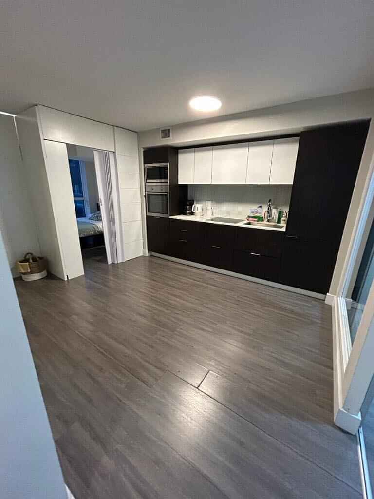 Liwinco Richmond Street West, Toronto  - Toronto, Ontario, Canada - Master Room With Private Washroom - Amenities