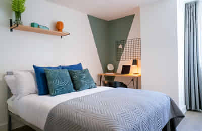 5 Bed 1 Bath - Kitchen?w=400&h=260&fit=crop&q=40&auto=format&trim=auto