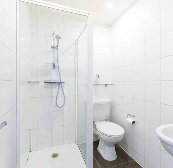 Exterior?w=400&h=260&fit=crop&q=40&auto=format&trim=auto