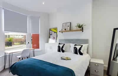 9 Bedrooms Apartment - Kitchen?w=400&h=260&fit=crop&q=40&auto=format&trim=auto