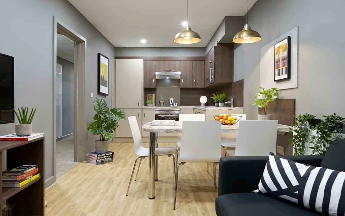 Kitchen?w=400&h=260&fit=crop&q=40&auto=format&trim=auto