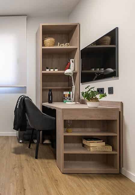 Common Area?w=400&h=260&fit=crop&q=40&auto=format&trim=auto