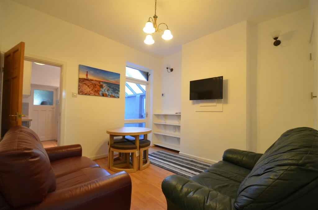 4 BR On Westminster Road, Birmingham - Birmingham, England, United Kingdom - Common Area
