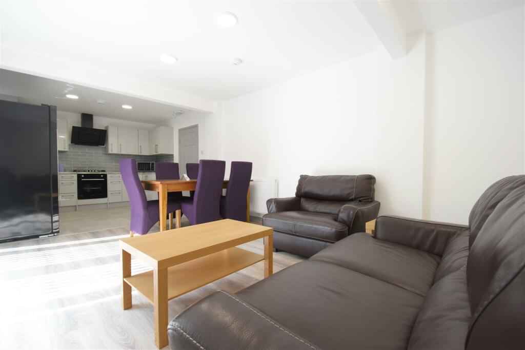 5 Bedroom Apartment, 59 Cadnam, Harborne, Birmingham B17 0PX - Birmingham, England, United Kingdom - Common Area