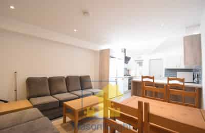6 Bedroom Apartment, 5 Florence Building, Selly Oak, Birmingham B29 6EH - Birmingham, England, United Kingdom - Common Area