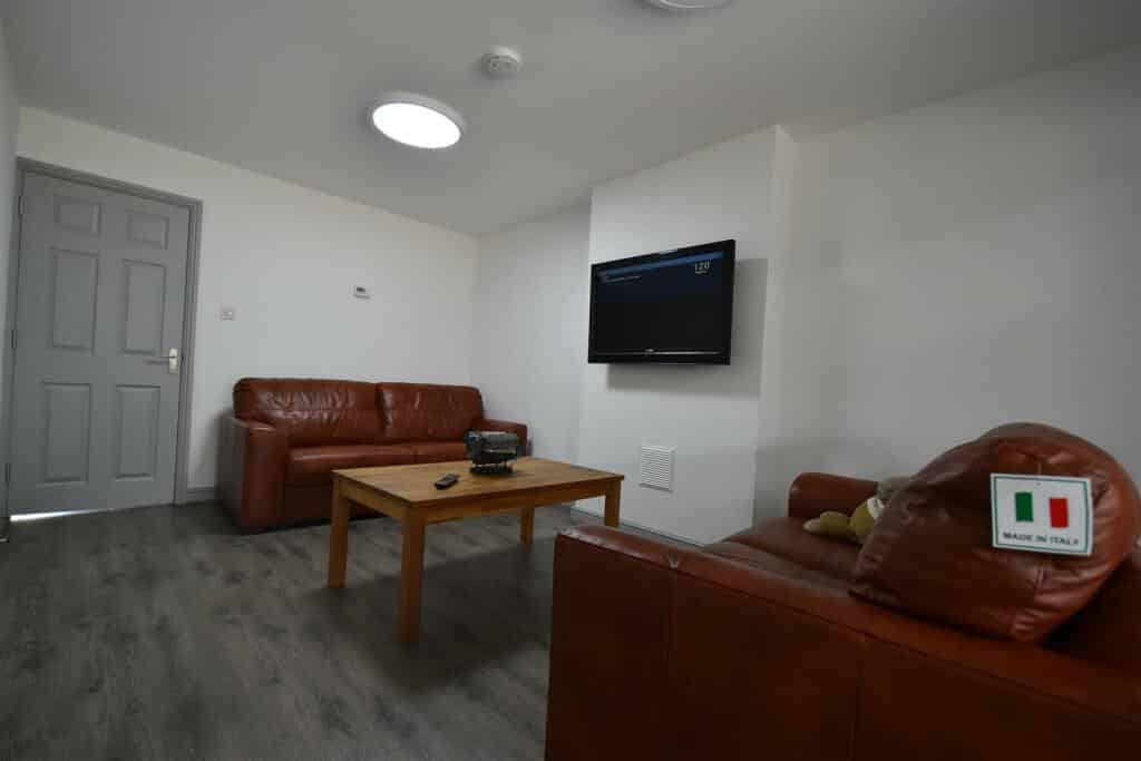 5 Bedroom Apartment, 53a Frederick Road, Selly Oak, Birmingham B29 6NX - Birmingham, England, United Kingdom - Common Area
