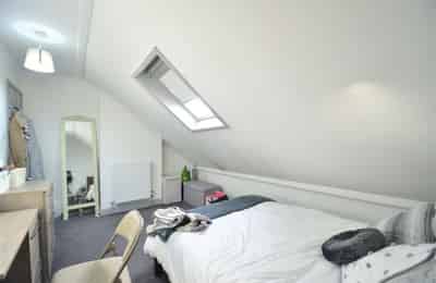 Common Area?w=400&h=260&fit=crop&q=40&auto=format&trim=auto