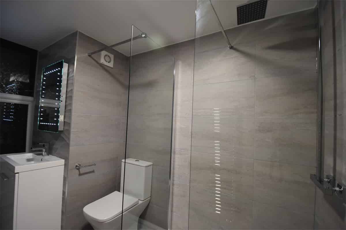 Common Area?w=400&h=260&fit=crop&q=40&auto=format&trim=auto