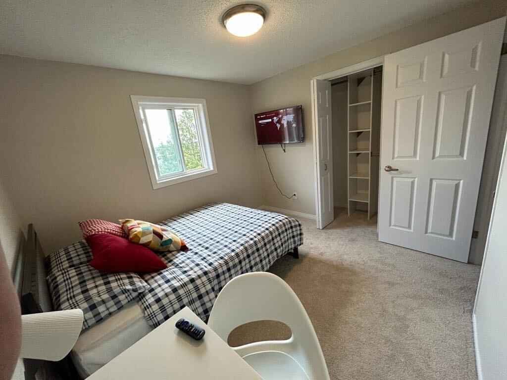 Liwinco Waterloo, Waterloo - Waterloo, Ontario, Canada - Deluxe Room - Bedroom