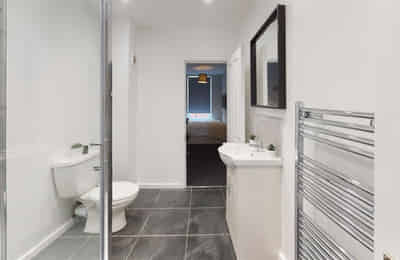Guinea Street, Bristol - Bristol, England, United Kingdom - 11 Bedroom Apartment - Bathroom