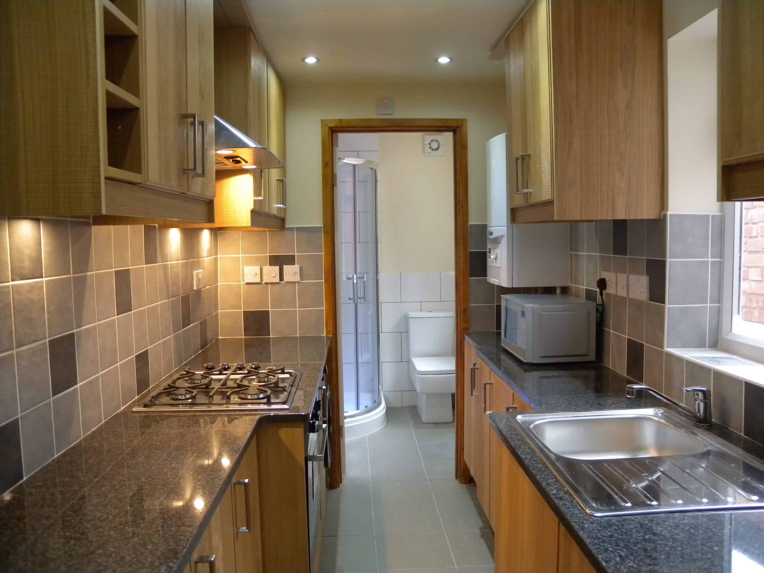 Exterior?w=400&h=260&fit=crop&q=40&auto=format&trim=auto