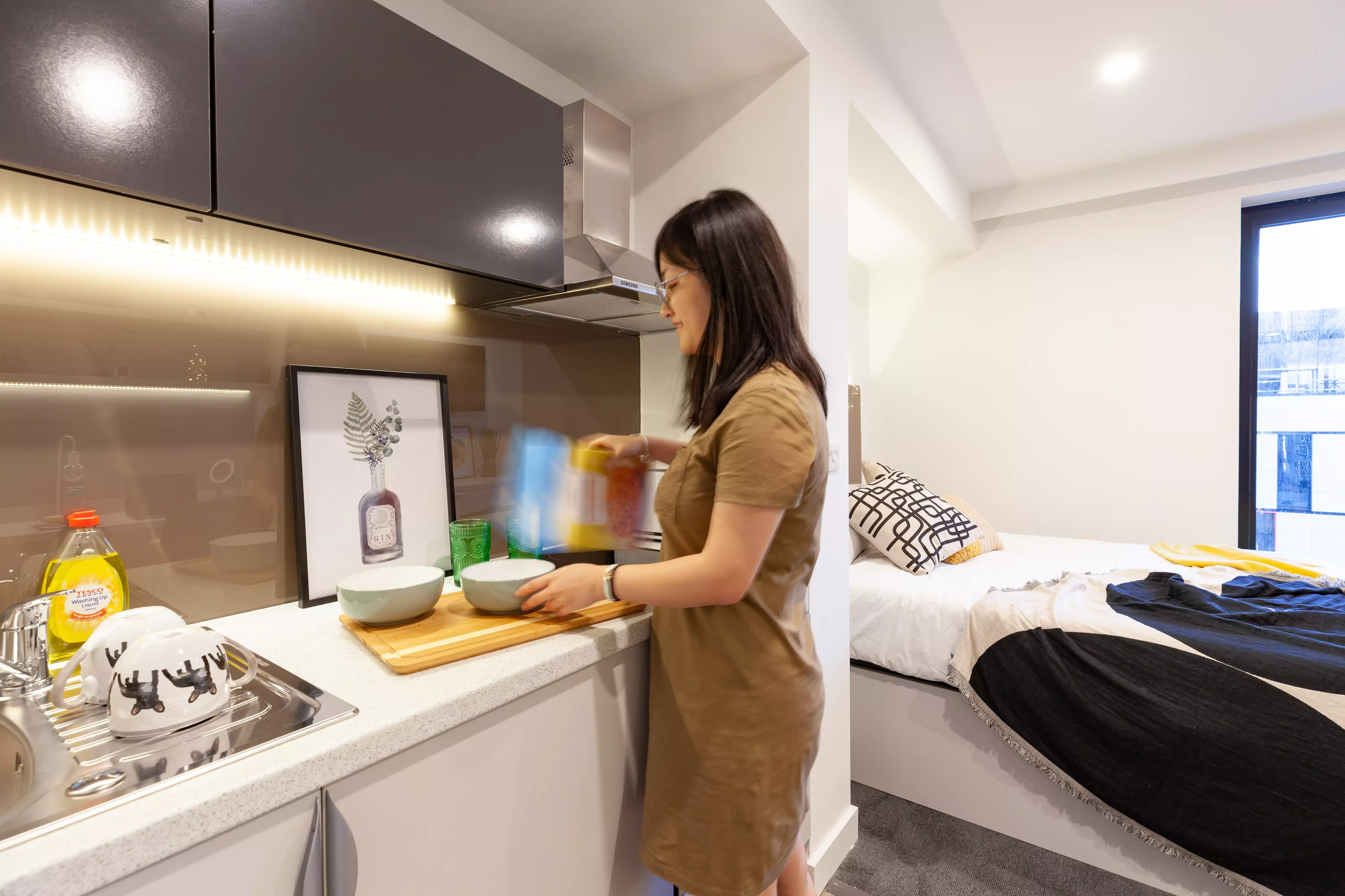 Common Area?w=400&h=260&fit=crop&q=40&auto=format&trim=auto