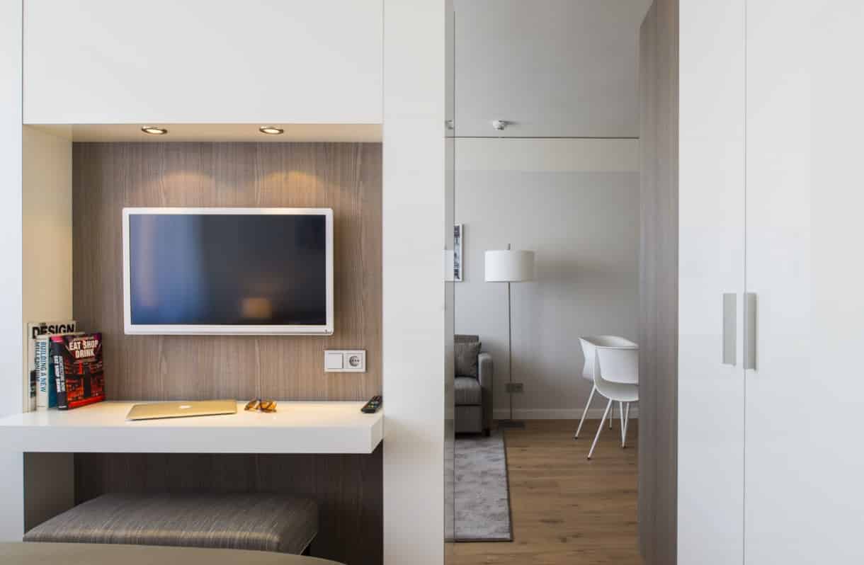 Common Area?w=400&h=260&fit=crop&q=40&auto=format&trim=auto