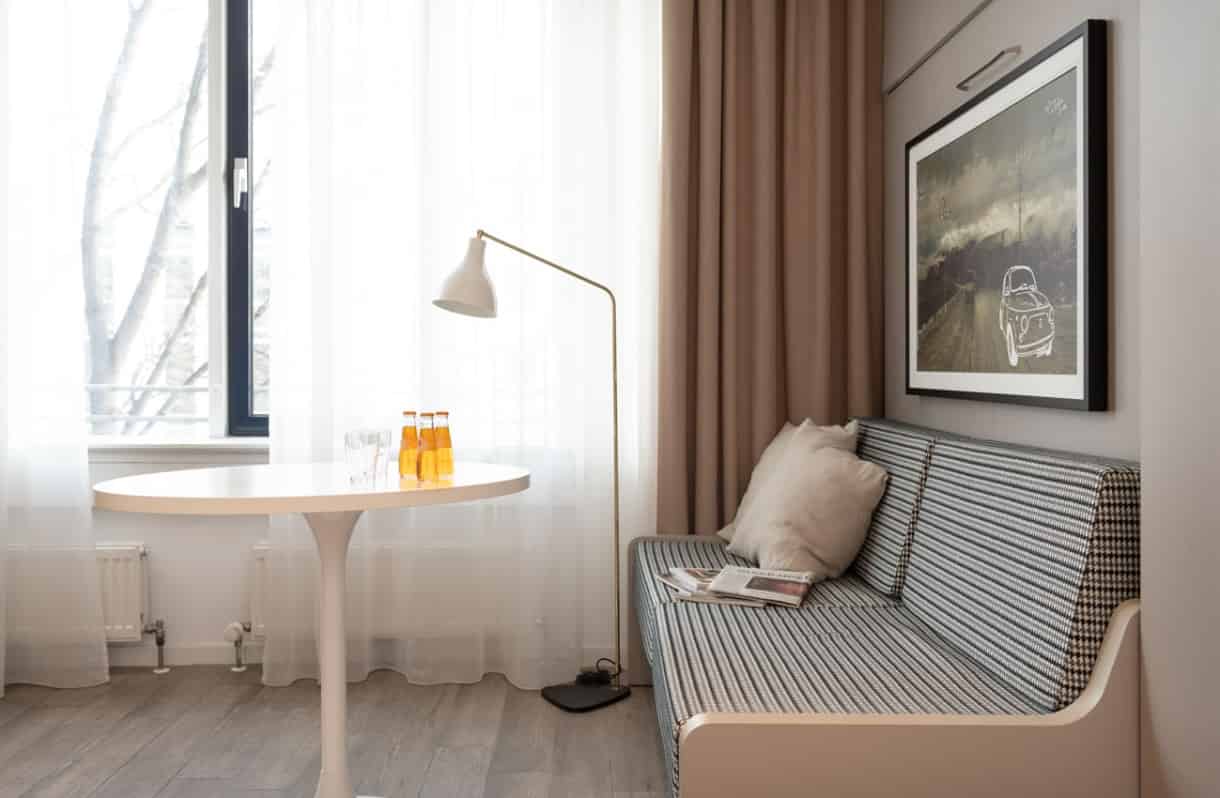 Common Area?w=400&h=260&fit=crop&q=40&auto=format&trim=auto