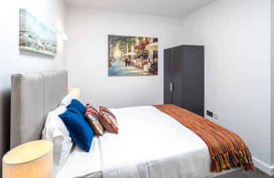 Studio Flat - Kitchen?w=400&h=260&fit=crop&q=40&auto=format&trim=auto